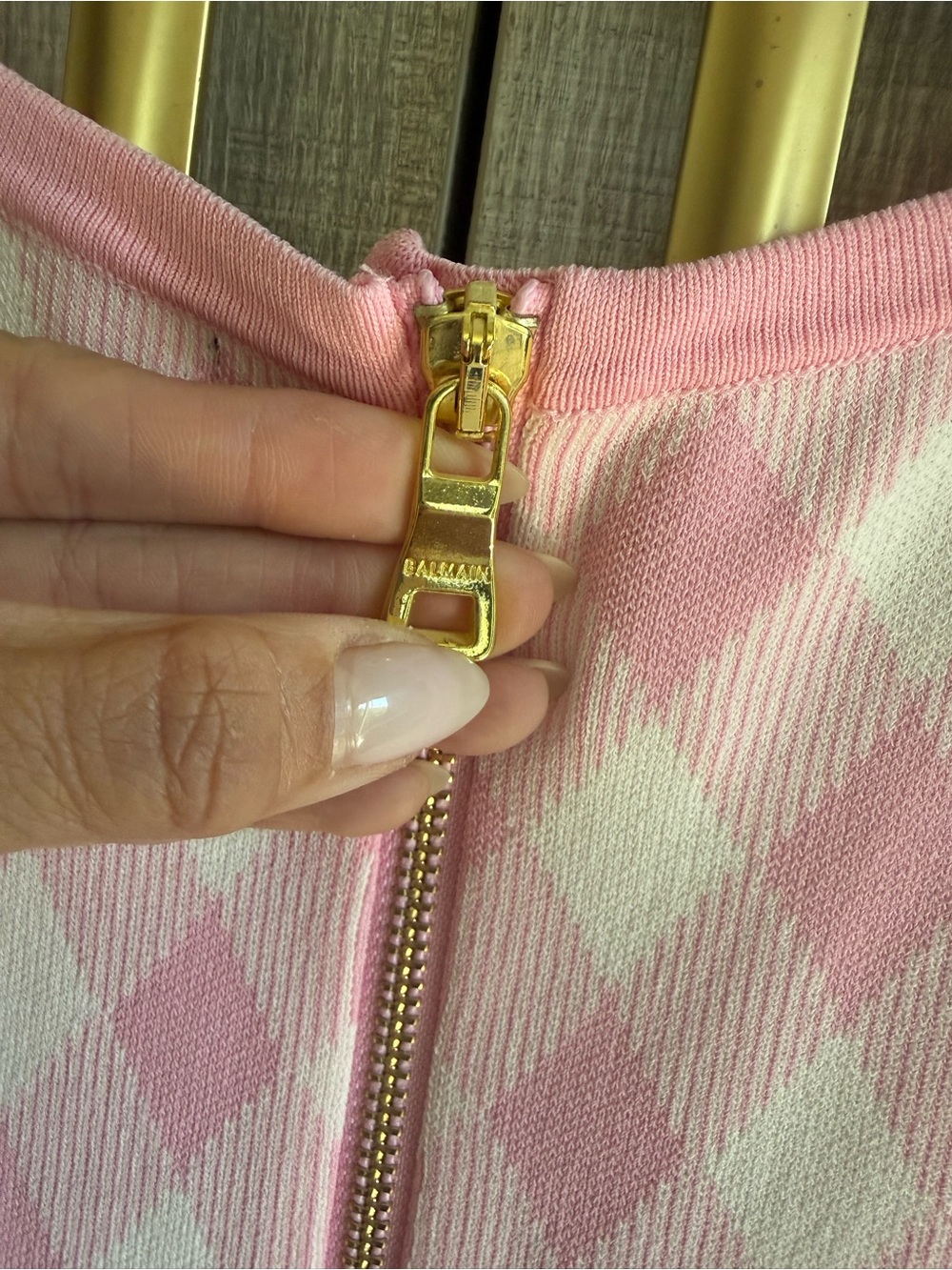 Balmain Pink and White Argyle Knit stretchy bodycon Mini Dress with Gold Button - Picture 4 of 5